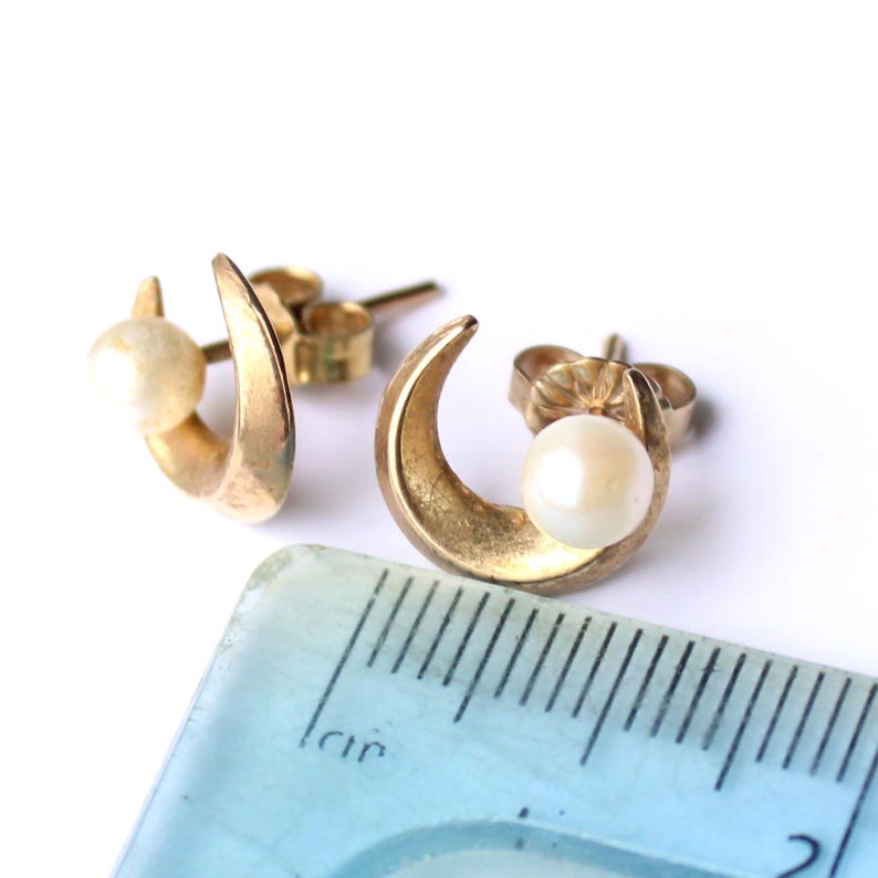 Vintage 9ct Gold Pearl Moon Earrings