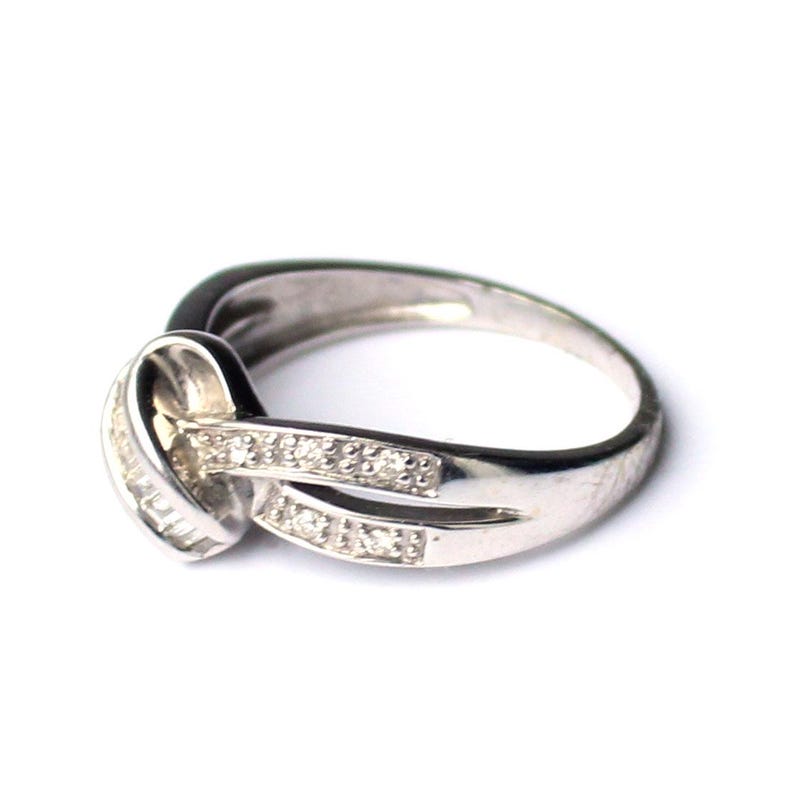 Vintage 9ct White Gold Diamond Ring