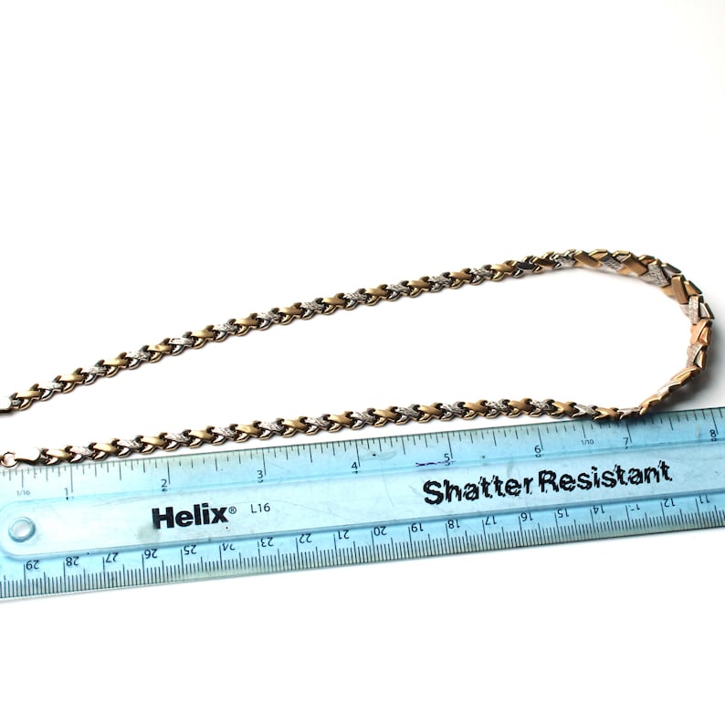 9ct Yellow & White Gold Kisses Necklace (17inches)