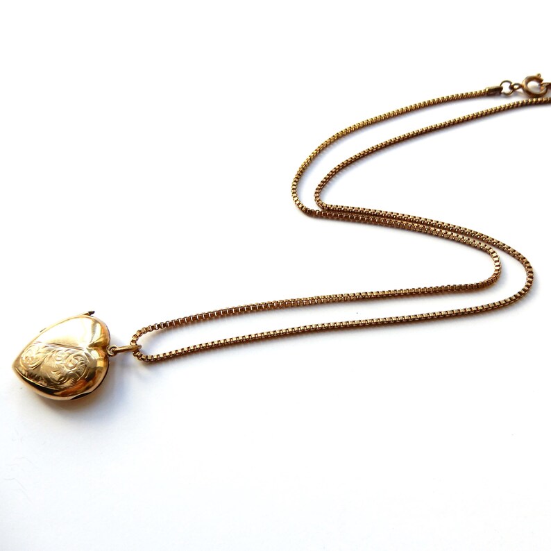Vintage 9ct Gold B&F Locket with Box 18inch Chain