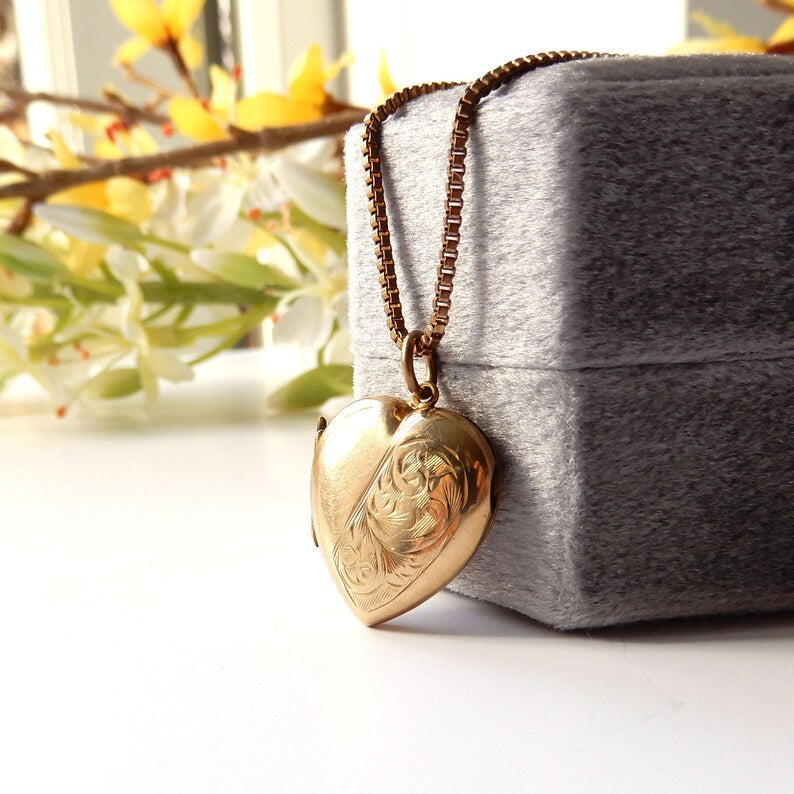 Vintage 9ct Gold B&F Locket with Box 18inch Chain