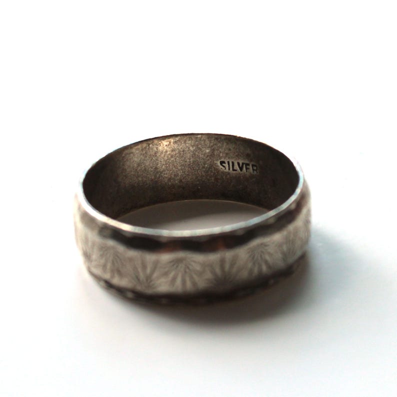 Vintage Sterling Silver Embossed Band UK W 1/2