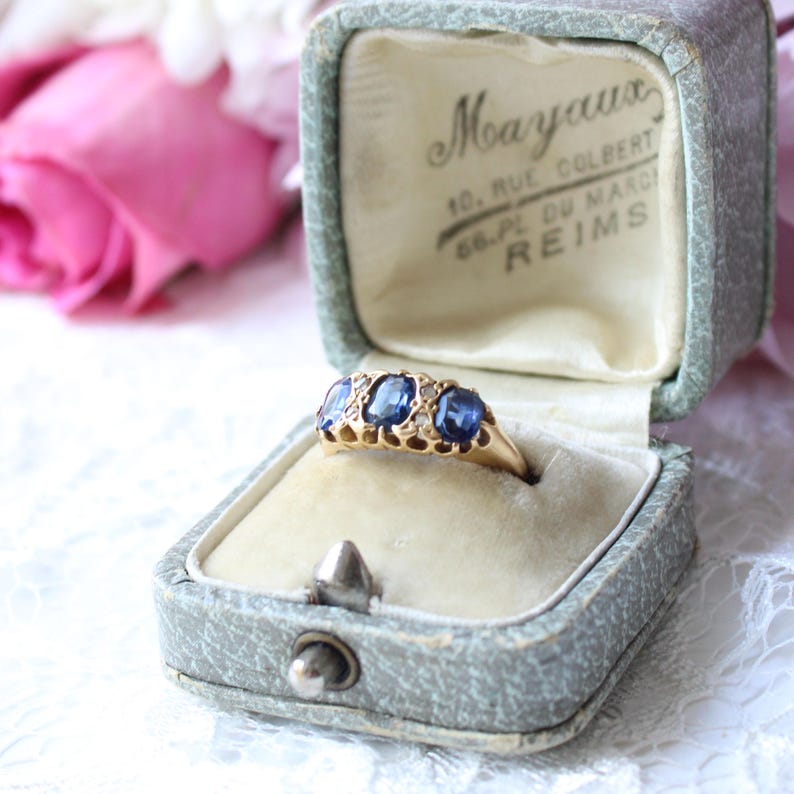 Antique 18ct Gold Sapphire & Diamond Ring UK Size K