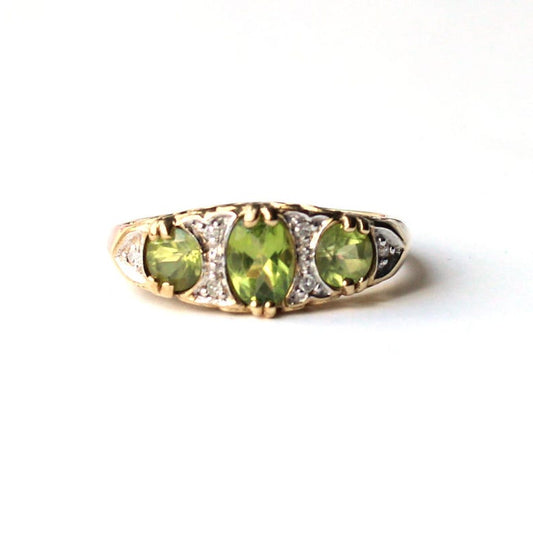 Vintage 9ct Gold Peridot & Diamond Ring UK Size M