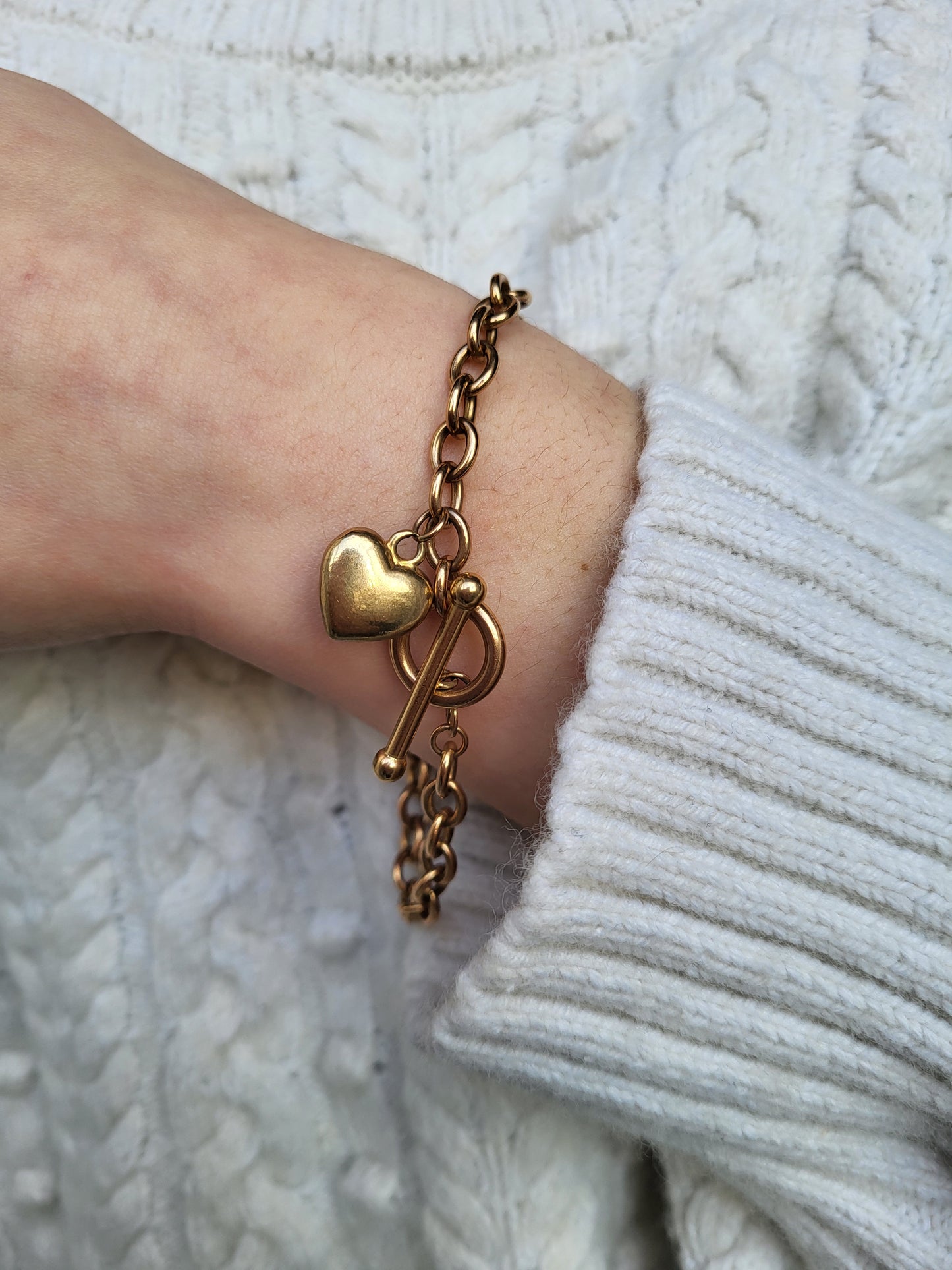 Vintage 9ct Gold Heart Toggle Bracelet