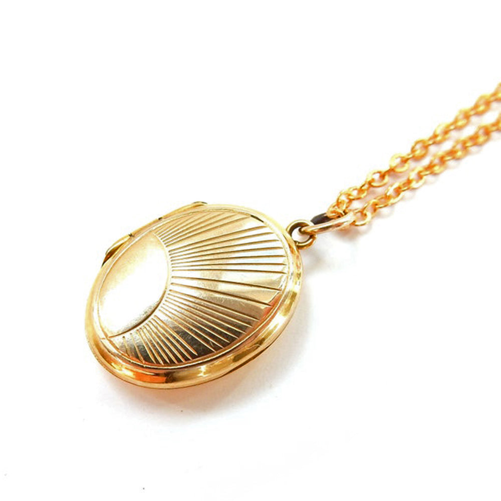Vintage 9ct Gold Back & Front Sunburst Locket with Chain