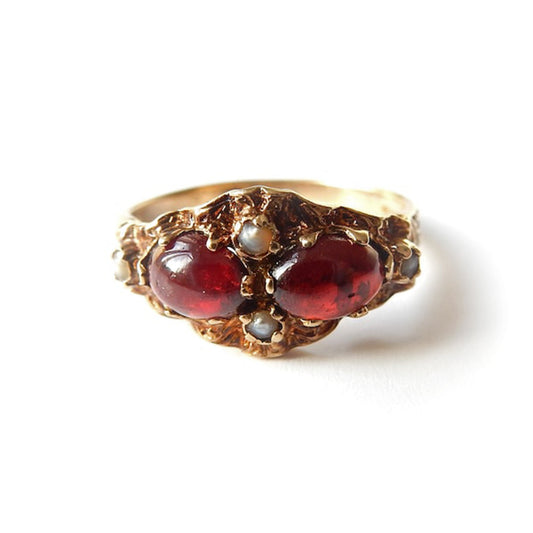 Vintage 9ct Gold Garnet & Seed Pearl Ring