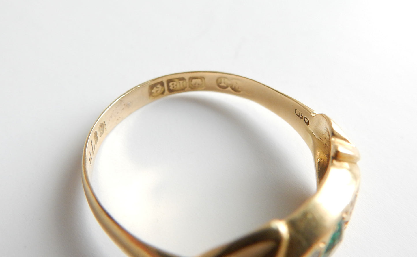 Antique 18ct Gold Demantoid Garnet & Diamond Gypsy Ring US Size 7.5 UK P 1/2