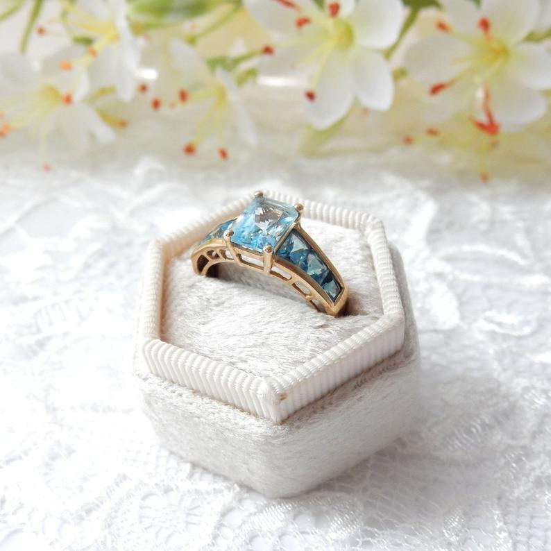 Vintage 9k Gold Blue Topaz Ring Size 6 November Birthstone