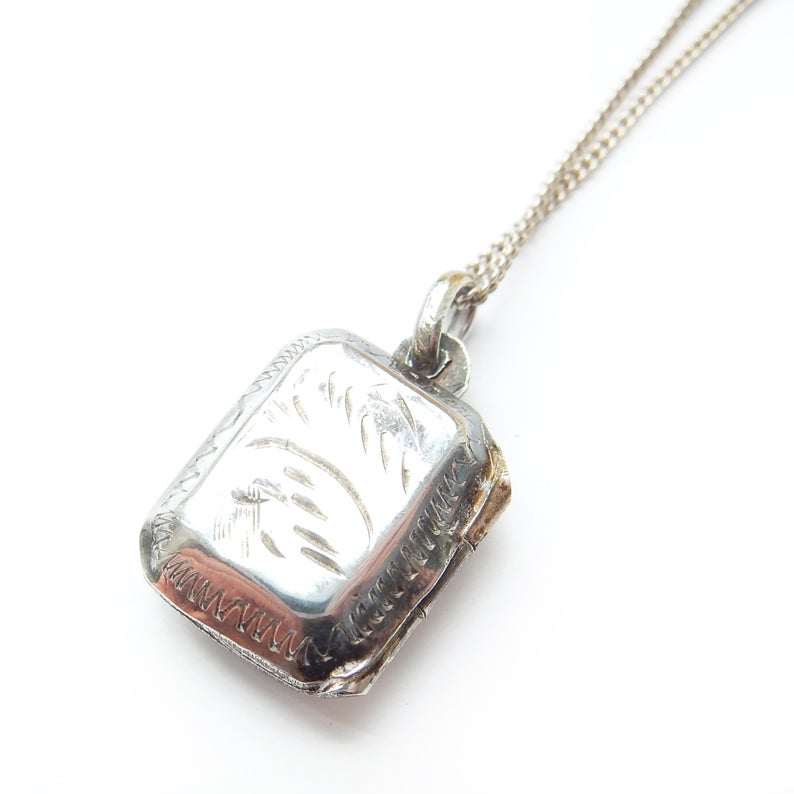 Vintage Sterling Silver Engraved Photo Locket Necklace