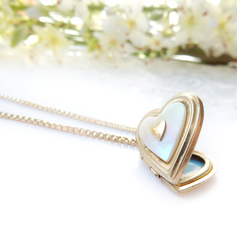 Vintage Rolled Gold Shell Heart Locket Necklace