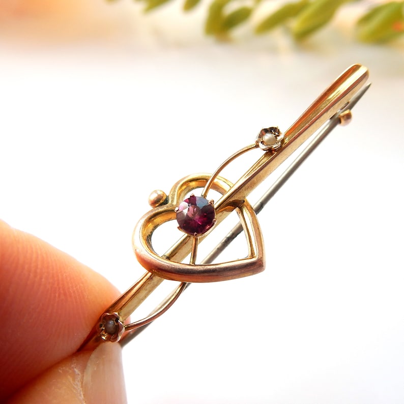 Antique 9ct Gold Ruby & Seed Pearl Heart Brooch