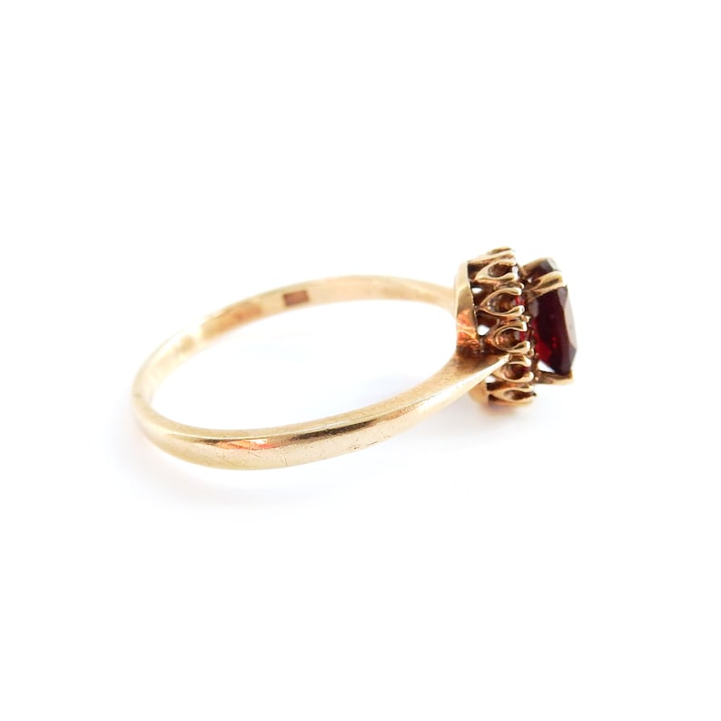 Vintage 9ct Gold Garnet Halo Ring US Size 8.5 UK R 1/2