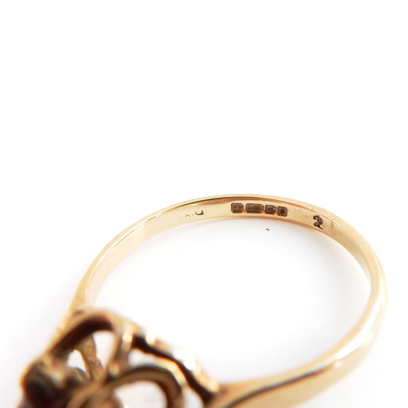 Vintage 9ct Gold Garnet Daisy Ring US Size 6 3/4 UK O