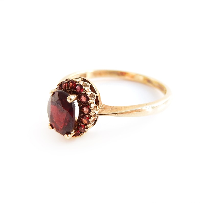 Vintage 9ct Gold Garnet Halo Ring US Size 8.5 UK R 1/2