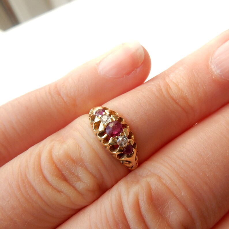 18ct Gold Antique Diamond & Ruby Ring US Size 6 UK N