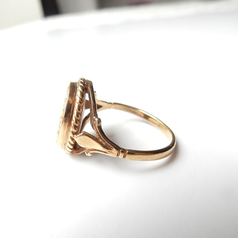Vintage 9ct Gold Poison Ring US Size 5 3/4