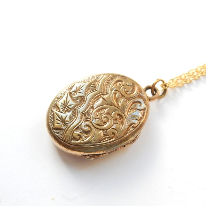 Antique Rolled Gold Photo Locket Necklace