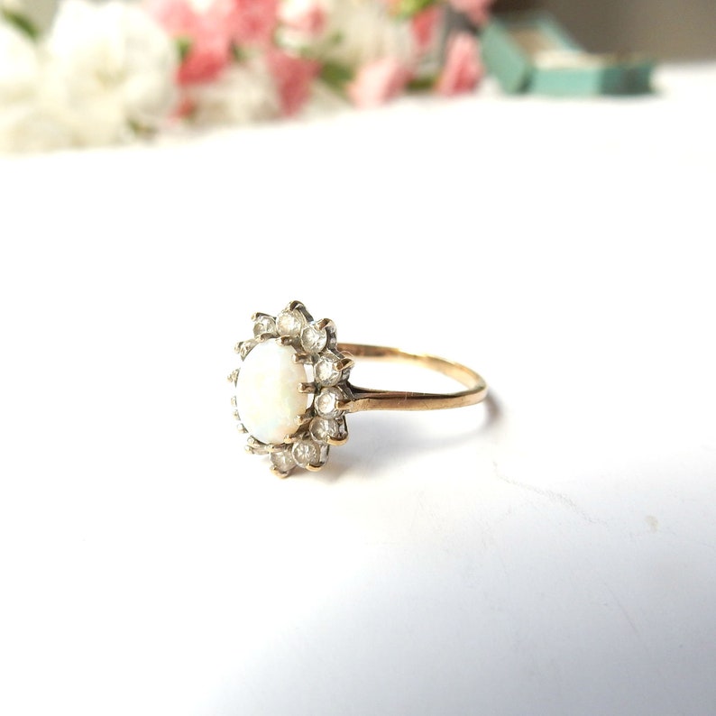 Vintage 9ct Gold Opal Flower Ring US Size 7 UK O 1/2 October Birthstone