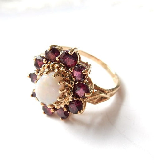 Vintage 9ct Gold Garnet & Opal Ring US Size 6 UK M 1/2