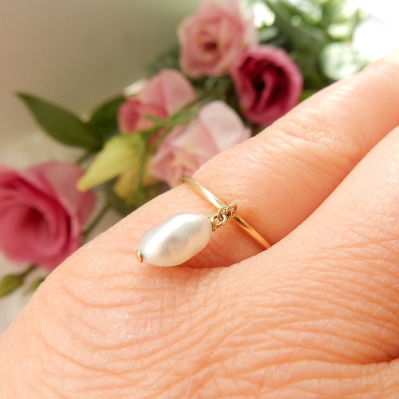 Dainty Vintage 18ct Gold Tiffany & Co Baroque Pearl Ring US Size 5.5 UK M