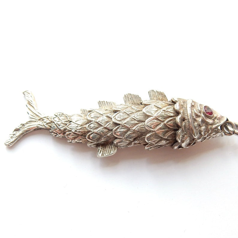 Vintage Solid Silver Garnet Articulated Fish Pendant (16grams)