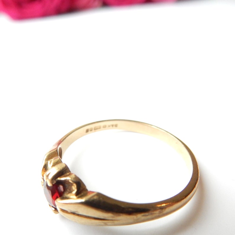 Antique 9ct Gold Garnet Ring US Size 9 1/4 UK U