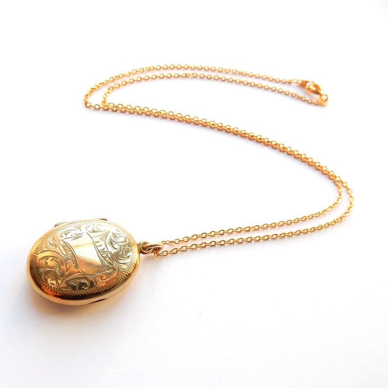 Vintage Rolled Gold Locket & Chain