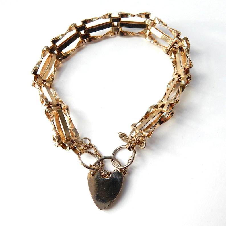 Vintage Goldplated Gate Bracelet with Heart Padlock Catch
