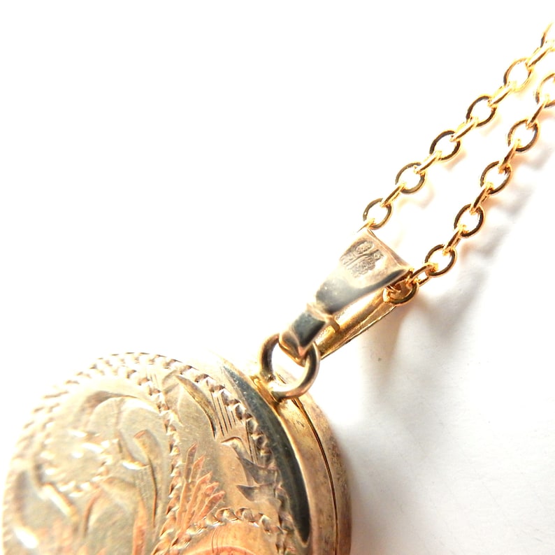 Vintage Solid Silver Vermeil Circle Locket with Chain