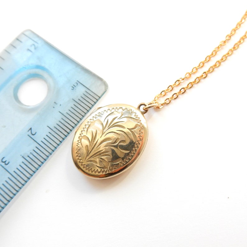 Vintage Rolled Gold Etched Oval Locket & Chain