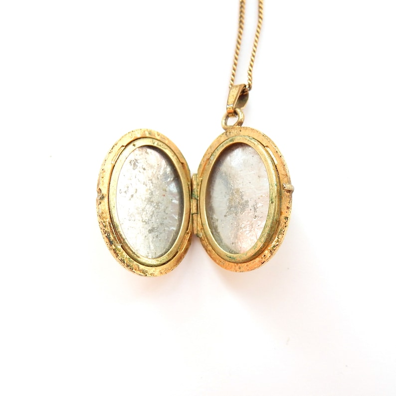 Vintage Rolled Gold Locket with Chain K&L