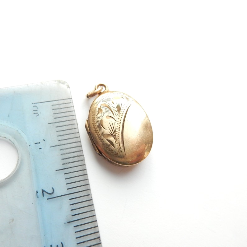 Vintage Oval Rolled Gold Locket